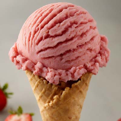 stawberry ice cream cone